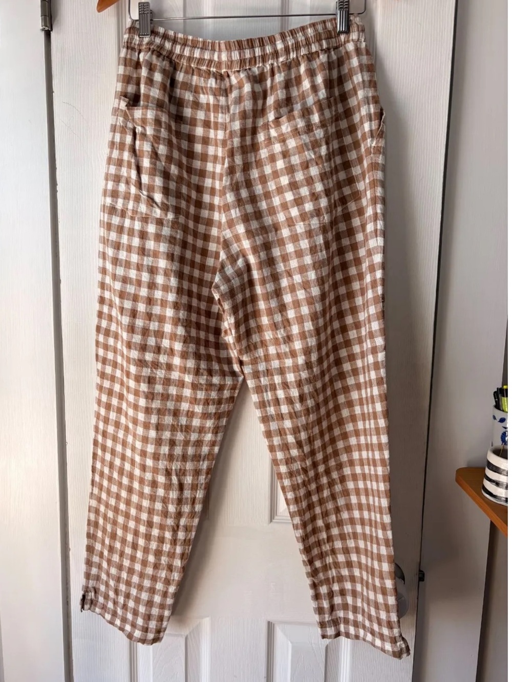 Women's Elastic Waist Gingham Pants - Brown/White - Picture 2 of 3